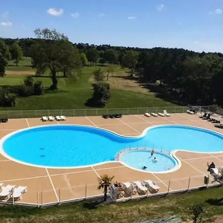 Apartmán 68 M2 Vue Golf Et Piscine