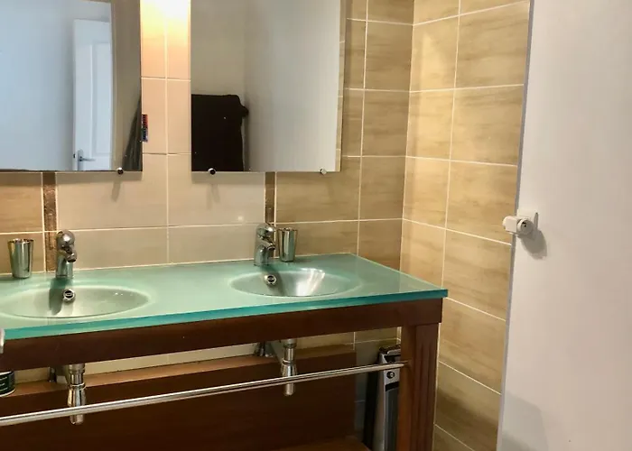 68 M2 Vue Golf Et Piscine Appartement *