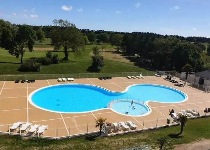 Appartement 68 M2 Vue Golf Et Piscine